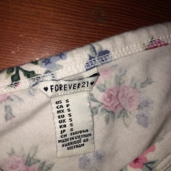 Forever 21 crossed back crop top - Picture 3 of 4